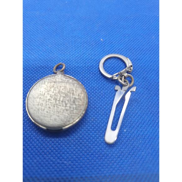 Vintage 1940s-50s Pontiac Key Fob plus XXX Keychain! You Get Both! Estate Find! - Picture 6 of 13